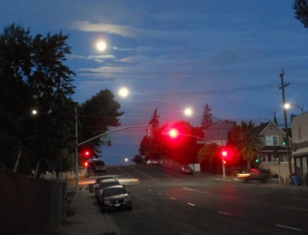 3 moons over Vqllejo